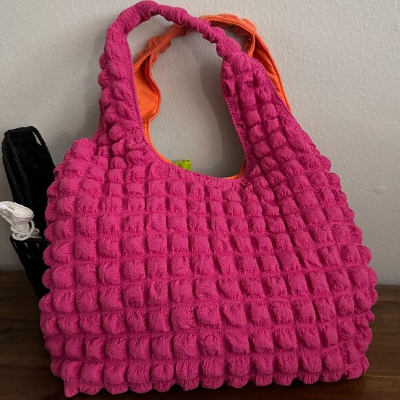 Saint + Sofia Handbags - Saint + Sofia - Soho Quilted Shoulder Tote Bag in Orange/Pink Colorblock